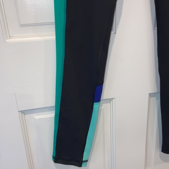 NWOT. Never Worn. Knockout by Victoria Secret Leggings. Small. High Wasi… - Picture 3 of 6